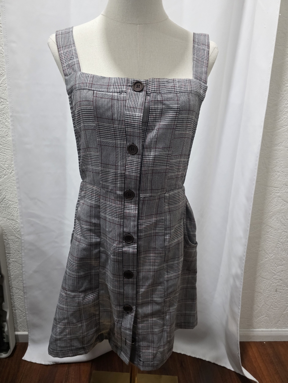 Plaid Button-Front Sleeveless Dress - Grey/Taupe